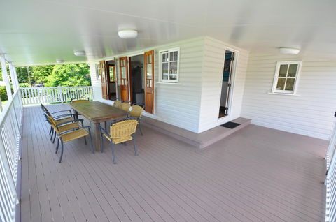 Island Adventure Holiday House - Accommodation Burleigh 16