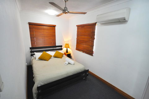 Island Adventure Holiday House - Accommodation Burleigh 2