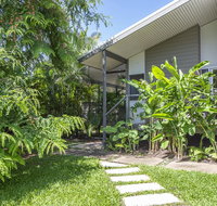 Whispering Palms - Accommodation Burleigh