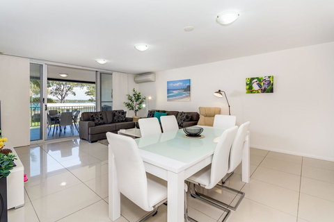 First Floor, Air Conditioned, Free Wi-Fi! - Accommodation Burleigh 0