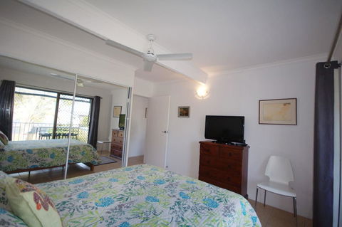 Bird Song - Accommodation Burleigh 13