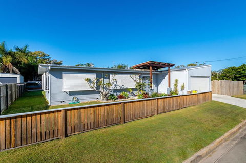 Fabulous Family Destination In Paradise Parade, Bongaree - Accommodation Burleigh 0