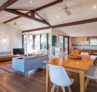 Laguna House - Accommodation Burleigh