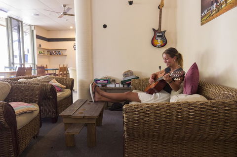 Manta Lodge YHA & Scuba Centre - Accommodation Burleigh 4