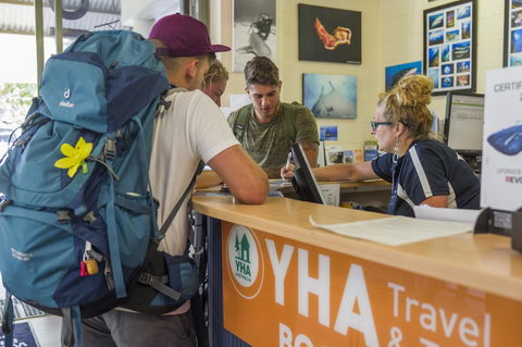 Manta Lodge YHA & Scuba Centre - Accommodation Burleigh 3