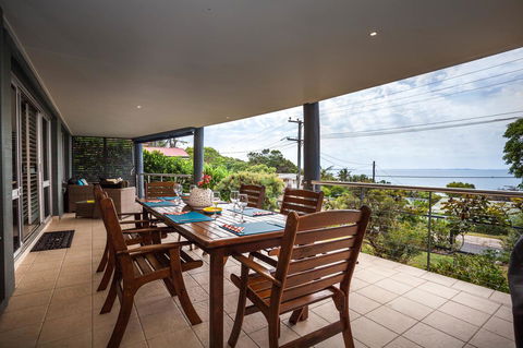 Seychelles Down - Accommodation Burleigh 3