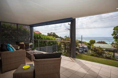 Seychelles Down - Accommodation Burleigh 5