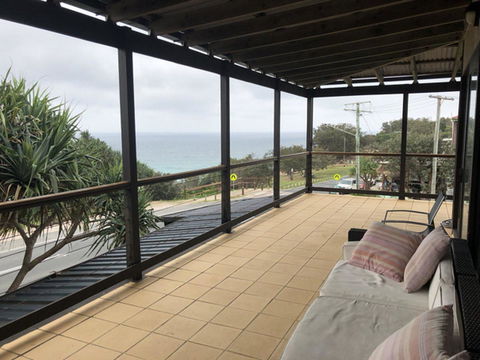 Tugtullum - Accommodation Burleigh 0