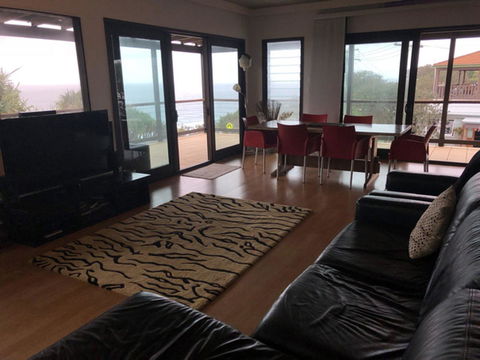 Tugtullum - Accommodation Burleigh 3