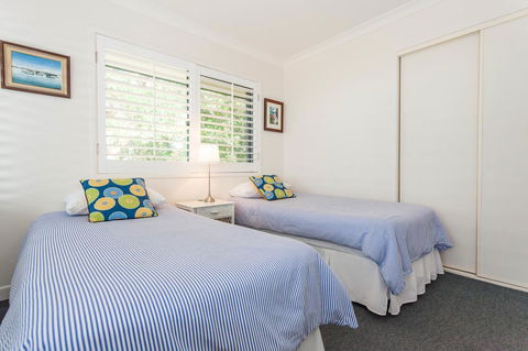Seychelles Up - Accommodation Burleigh 22