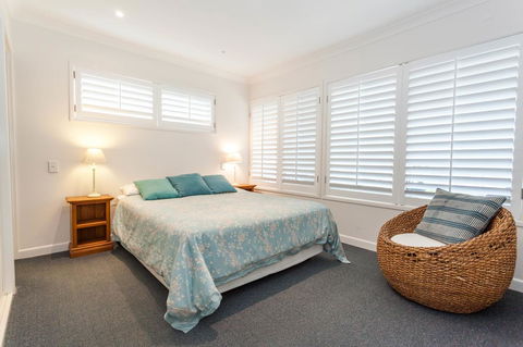 Seychelles Up - Accommodation Burleigh 18