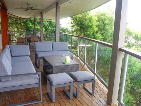 Seagrass - Accommodation Burleigh 2