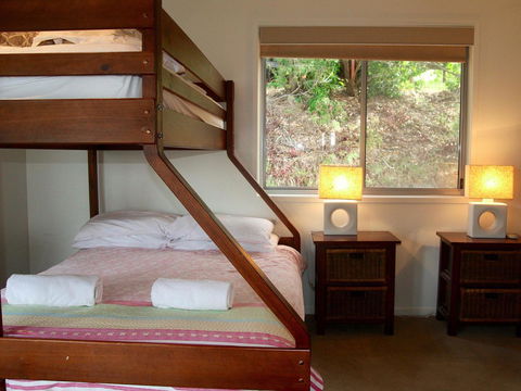 Seagrass - Accommodation Burleigh 4