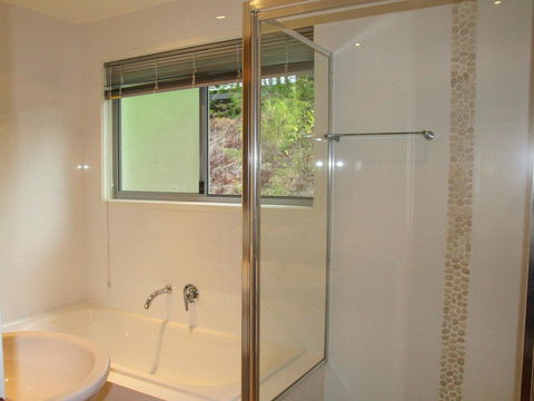 Seagrass - Accommodation Burleigh 1
