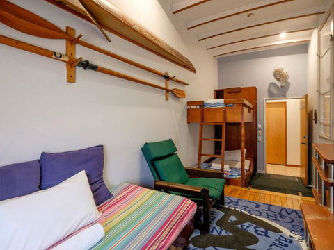 Claytons 9 - Accommodation Burleigh 2