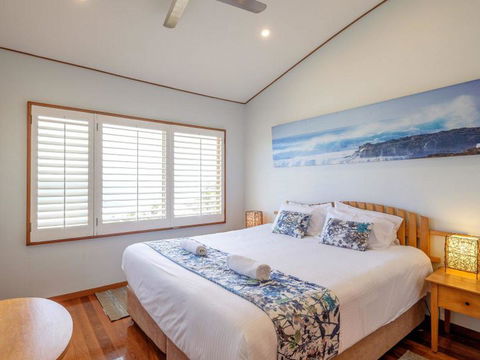 Claytons 9 - Accommodation Burleigh 22