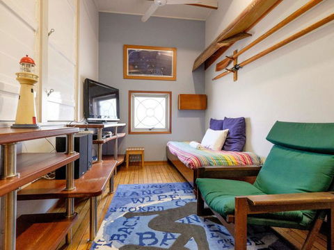 Claytons 9 - Accommodation Burleigh 1