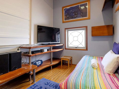 Claytons 9 - Accommodation Burleigh 21