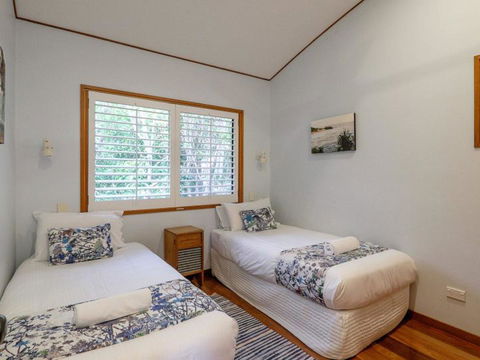 Claytons 9 - Accommodation Burleigh 15