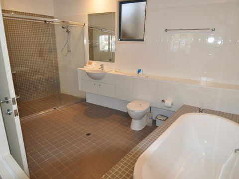 Saltwater 3 - Accommodation Burleigh 3