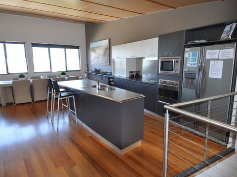 Saltwater 3 - Accommodation Burleigh 7
