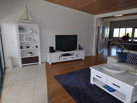 Saltwater 3 - Accommodation Burleigh 6