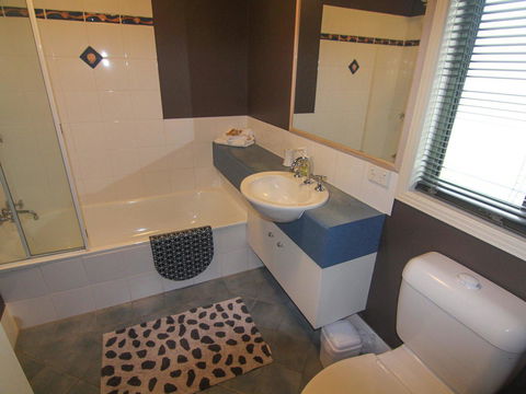 17 Pt Lookout Beach Resort - Accommodation Burleigh 7