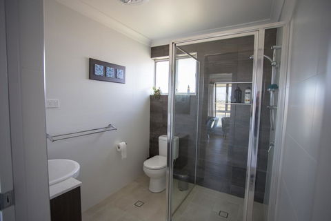 Gindanha - Accommodation Burleigh 3