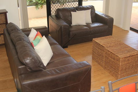 The Apartments Kings Beach Surfside - Accommodation Burleigh 3