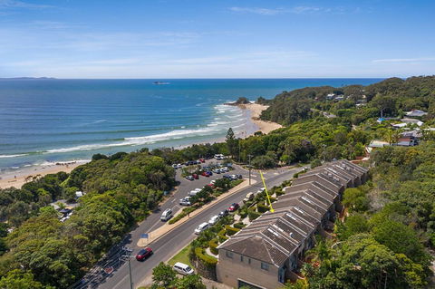 #4 James Cook Apartments - Accommodation Burleigh 0