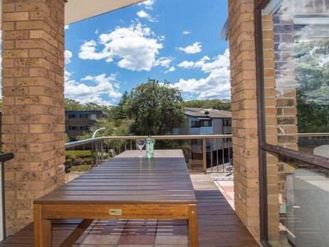 'COLUMBIA VIEWS', 2/9 COLUMBIA CLOSE - AIRCON, WIFI, NETFLIX, VIEWS & BOAT PARKING - Accommodation Burleigh 2