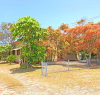 'Daves Place' 27 Rigney St - Holiday house with WIFI Aircon  Boat Parking - Accommodation Burleigh