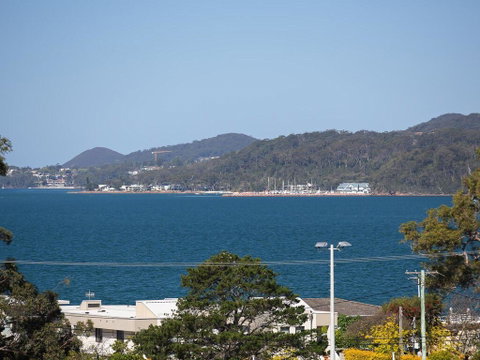 'GrandView', 10 Grandview Close - Huge House With Water Views, Aircon, WIFI, Netflix, Foxtel & Billiard Table - Accommodation Burleigh 0