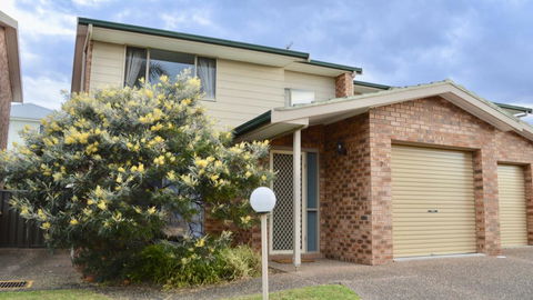 'Lighthouse Palms' - Accommodation Burleigh 3