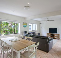 'Pandanus Cove' Apartment 5 - Accommodation Burleigh