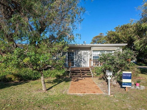 'The Croft' 11 Boulder Bay Rd - Cosy Beach House With Aircon & Only 270m To The Beach - Accommodation Burleigh 0