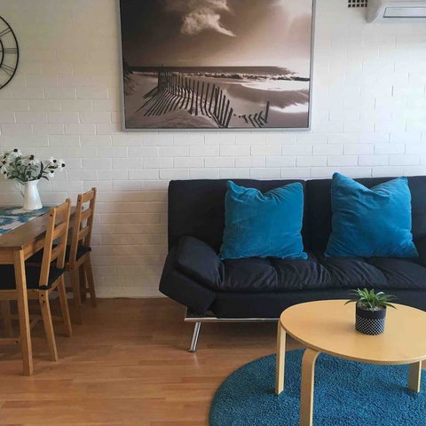 'The Mount' Trendy With City Views - Accommodation Burleigh 3