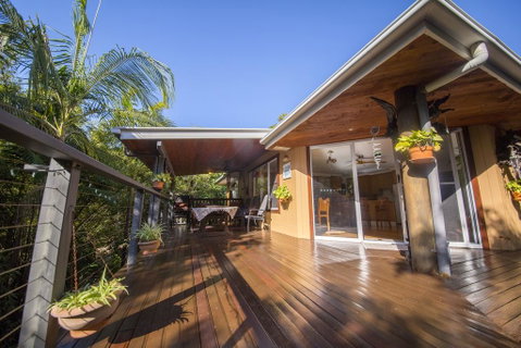 'The Tree House.' Treetop Living Near The Ocean, Coolum Beach, QLD, Australia - Accommodation Burleigh 2