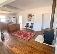 'The Wattles' - True Country Escape Near Wineries - Borenore - Accommodation Burleigh
