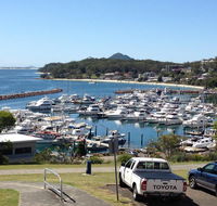 1 'Laman Lodge' 15 Laman Street - stunning air conditioned unit with water views and WIFI - Accommodation Burleigh