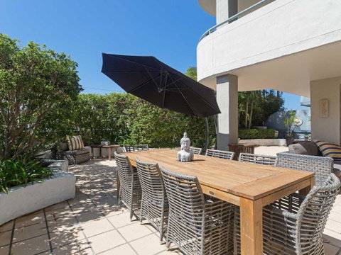 1 'Peninsula Waters', 2-4 Soldiers Point Road - Aircon, Pool & Massive Outdoor Area - Accommodation Burleigh 0