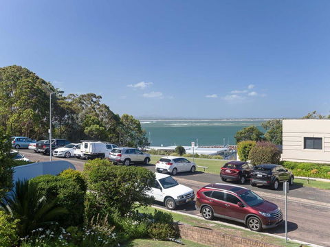 1 'Portofino' 7 Laman Street - Aircon & 1st Level Unit - Accommodation Burleigh 0