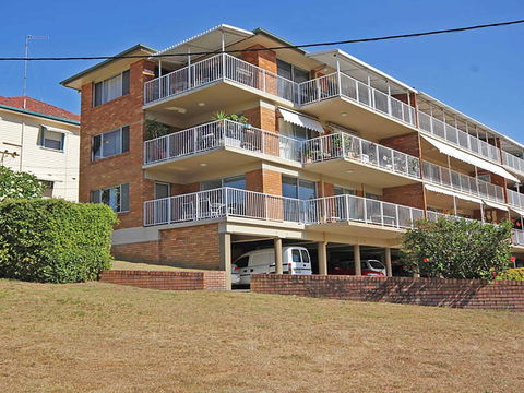 1 'Teramby Court' 104 Magnus Street - In Nelson Bay CBD - Accommodation Burleigh 2