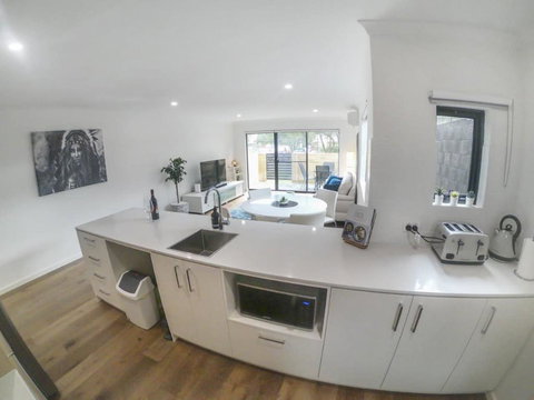 1 Bdrm Close Airport/Shops, WIFI, NETFLIX, PARKING - Accommodation Burleigh 2