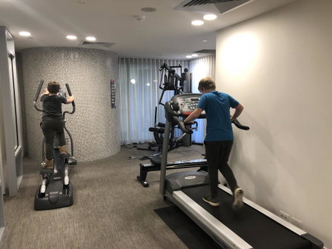 1 Bedroom Gym Pool Sauna Car Park - Accommodation Burleigh 2