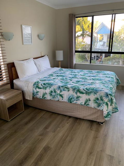 1 Bedroom Unit In 4 Star Tropical Resort In Noosaville - Accommodation Burleigh 0