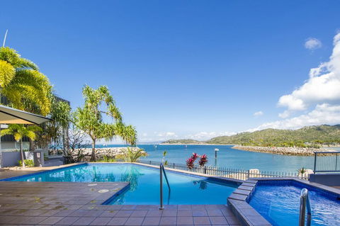 1 Bright Point Apartment 2204 - Accommodation Burleigh 1