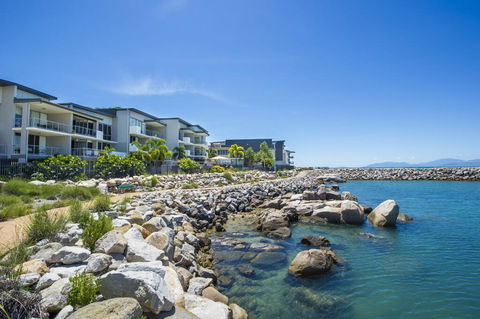 1 Bright Point Apartment 2204 - Accommodation Burleigh 2