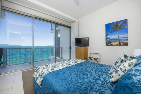 1 Bright Point Apartment 5102 - Accommodation Burleigh 2
