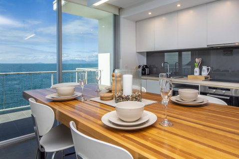 1 Bright Point Apartment 5103 - Accommodation Burleigh 1
